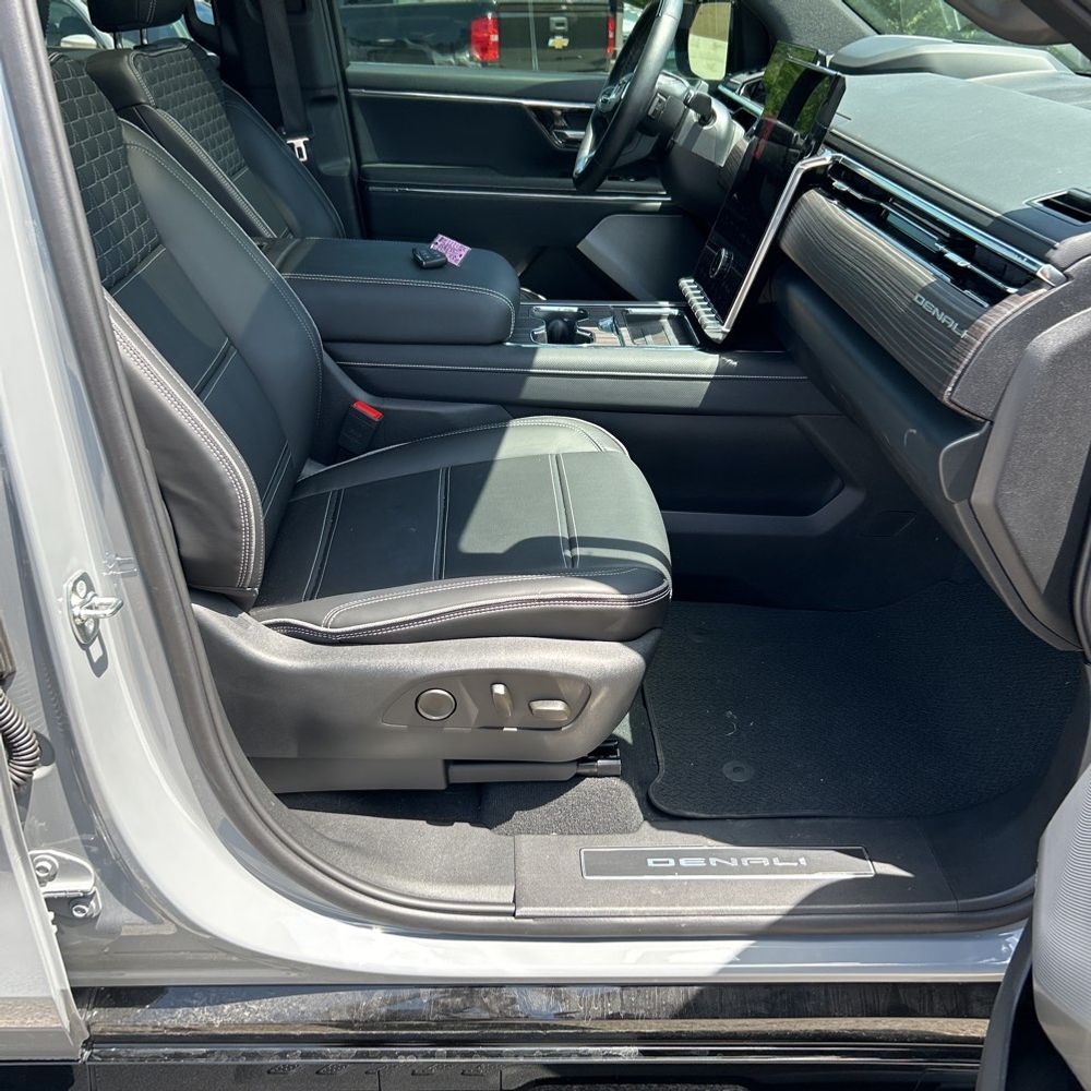 2024 GMC Sierra EV Denali Edition 1
