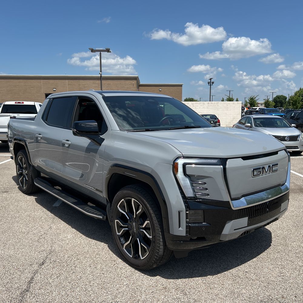 2024 GMC Sierra EV Denali Edition 1