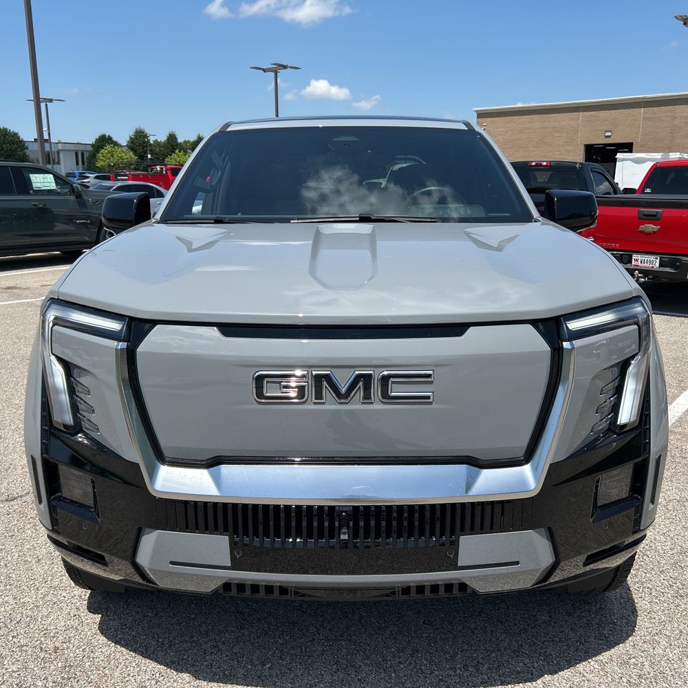 2024 GMC Sierra EV Denali Edition 1