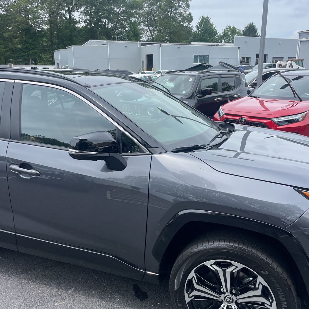2025 Toyota RAV4 Plug-in Hybrid XSE