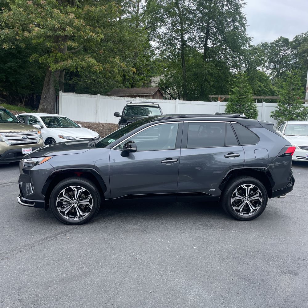 2025 Toyota RAV4 Plug-in Hybrid XSE