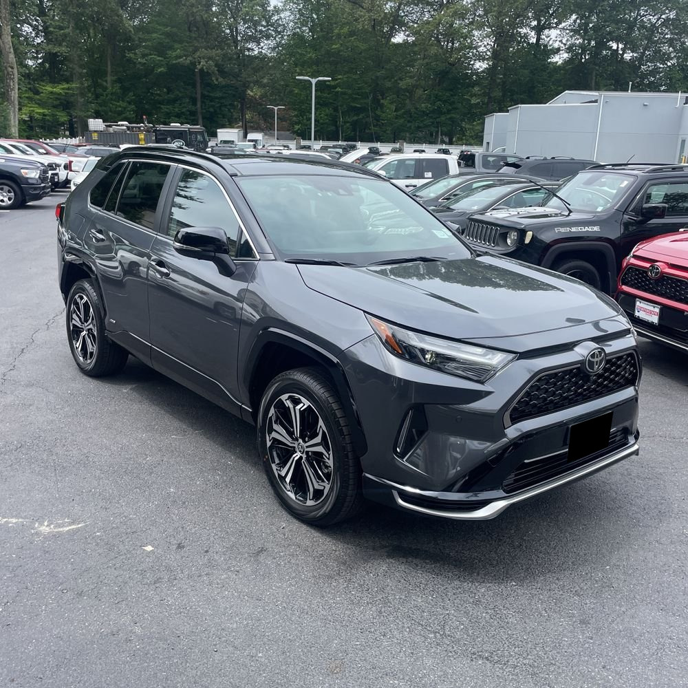 2025 Toyota RAV4 Plug-in Hybrid XSE