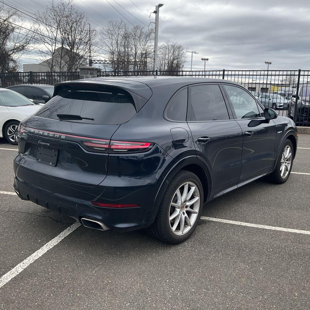 2022 Porsche Cayenne E-Hybrid