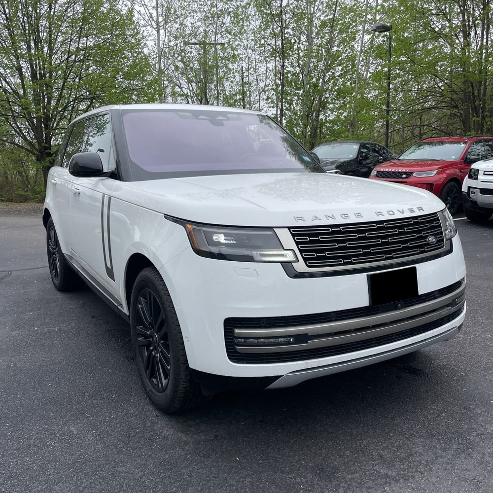 2023 Land Rover Range Rover P530 SE