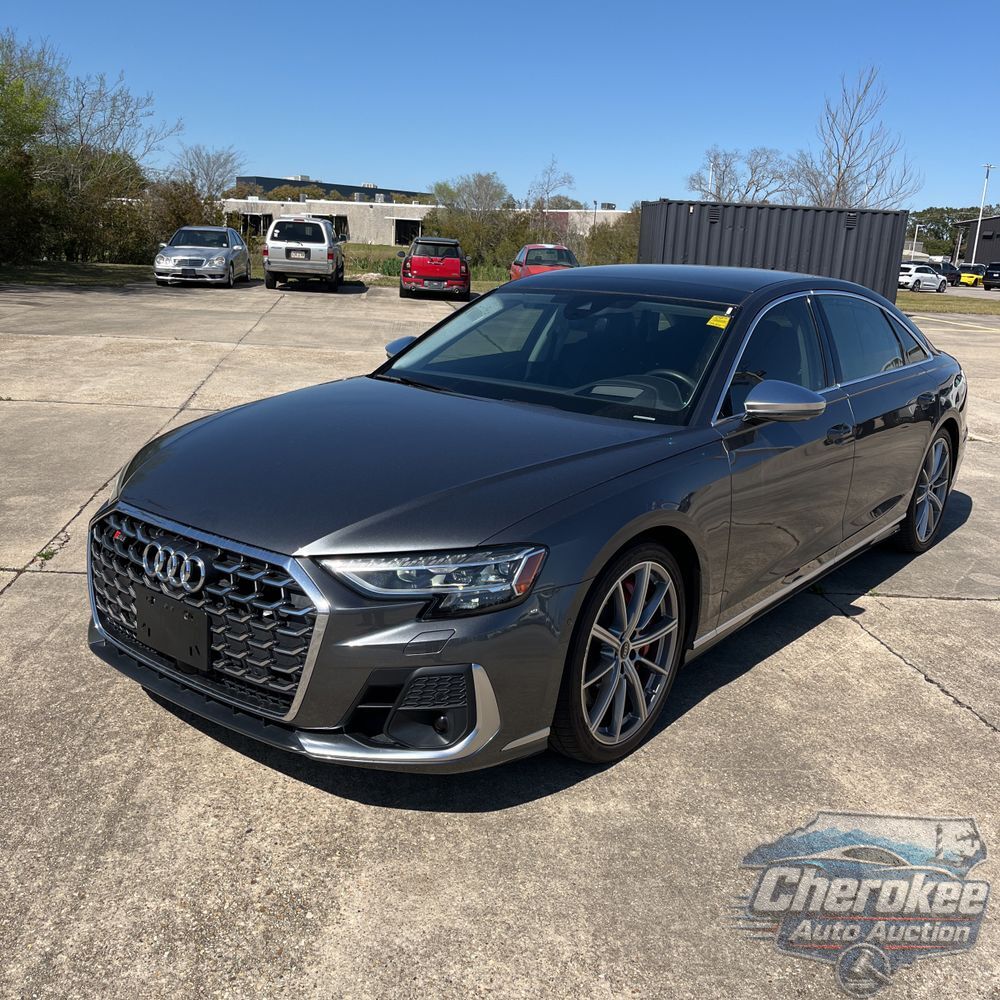 2022 Audi S8