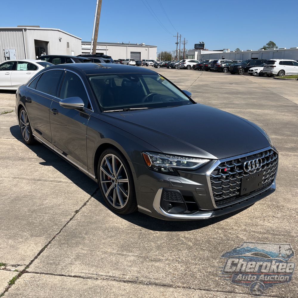 2022 Audi S8