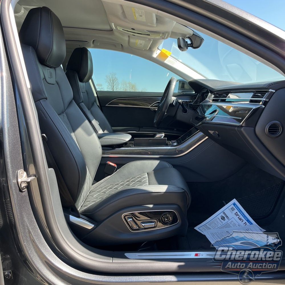 2022 Audi S8