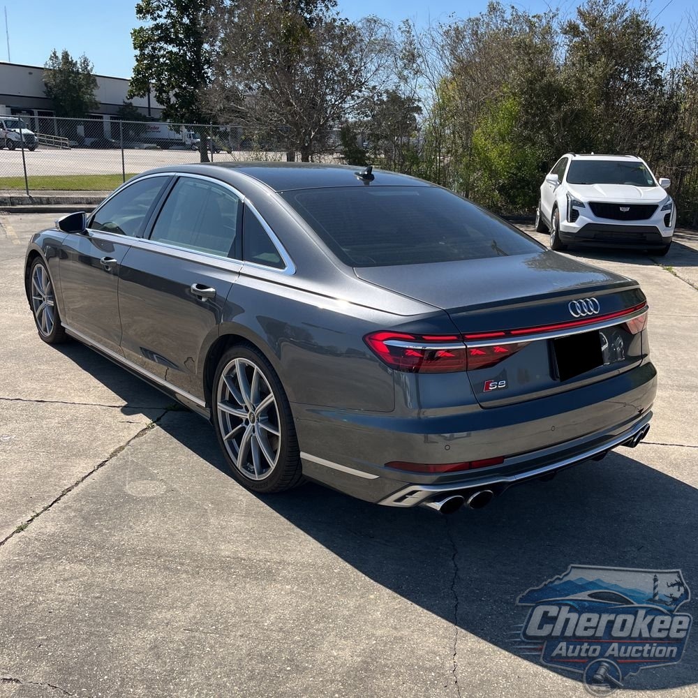 2022 Audi S8
