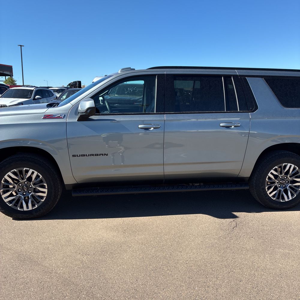 2025 Chevrolet Suburban Z71