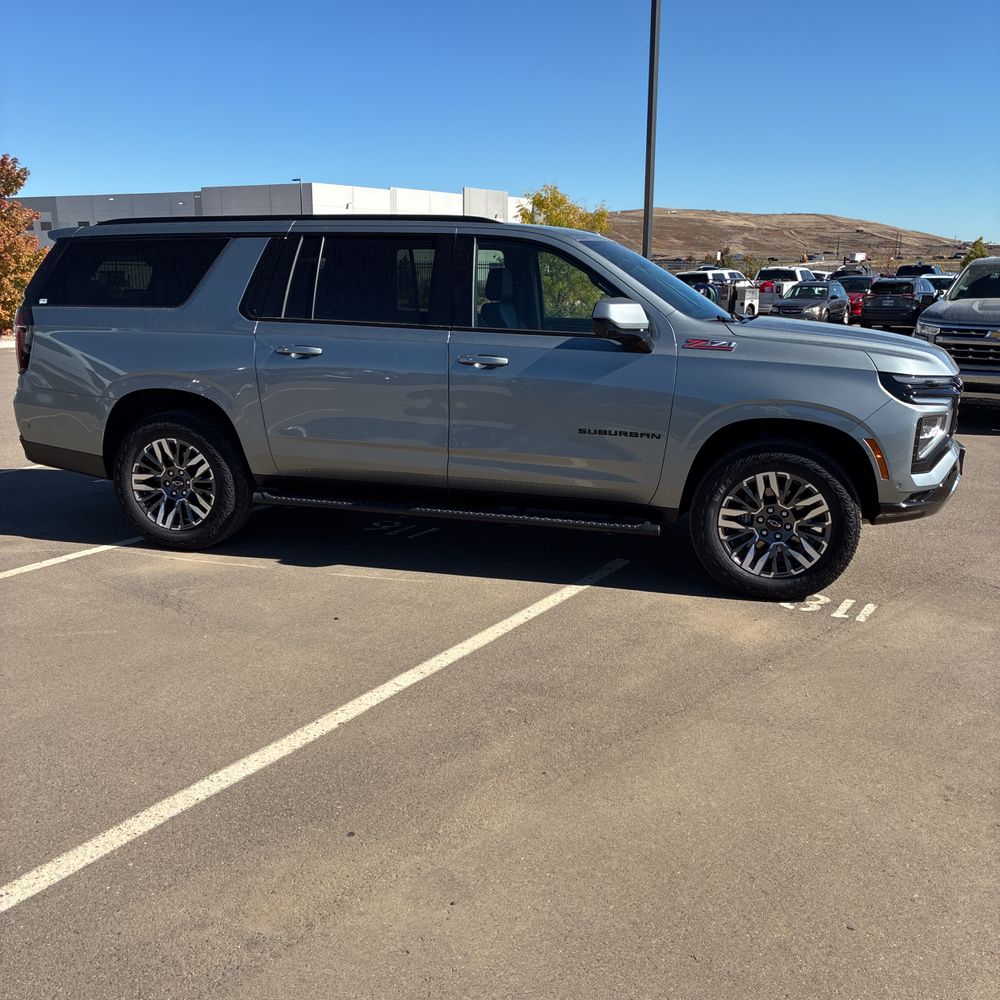 2025 Chevrolet Suburban Z71