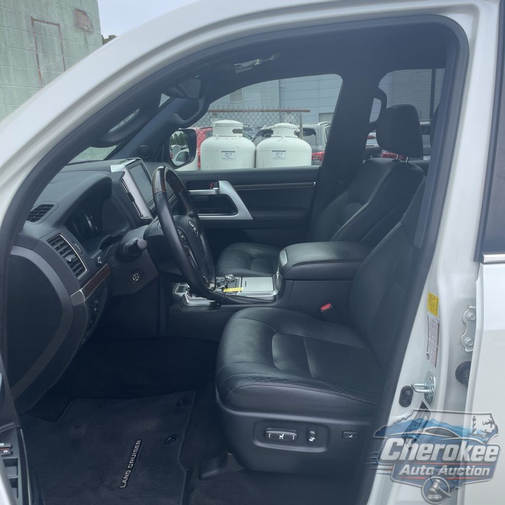 2020 Toyota Land Cruiser Heritage Edition