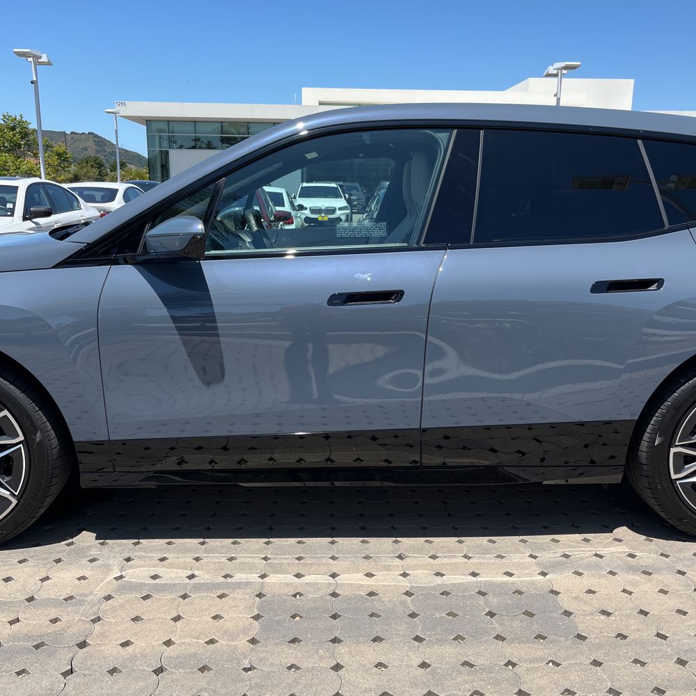 2025 BMW iX xDrive50