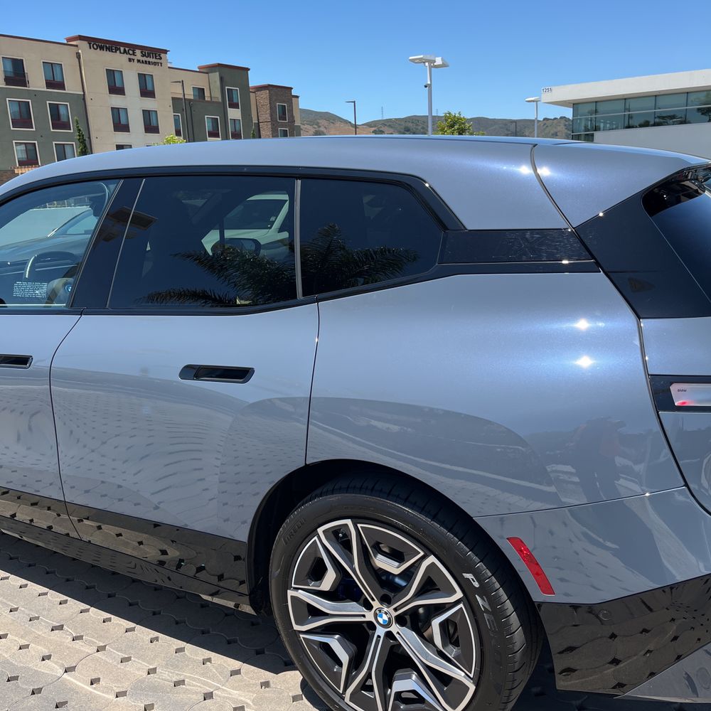 2025 BMW iX xDrive50