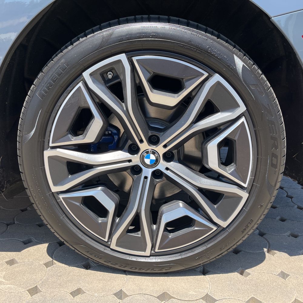 2025 BMW iX xDrive50