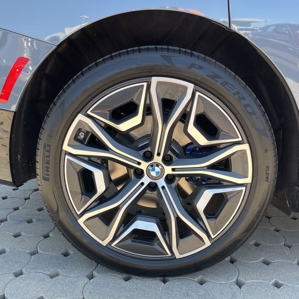 2025 BMW iX xDrive50