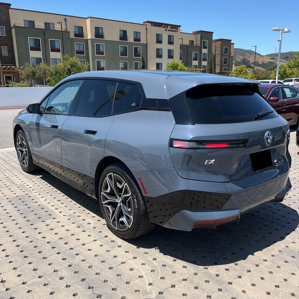 2025 BMW iX xDrive50