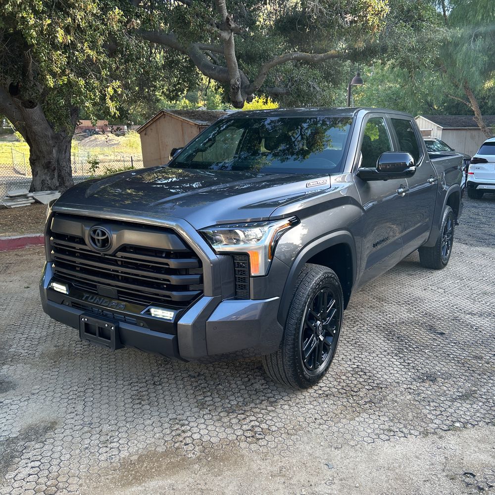 2025 Toyota Tundra Limited HV
