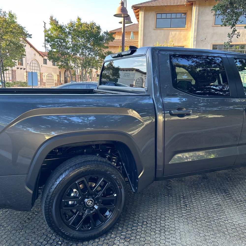 2025 Toyota Tundra Limited HV