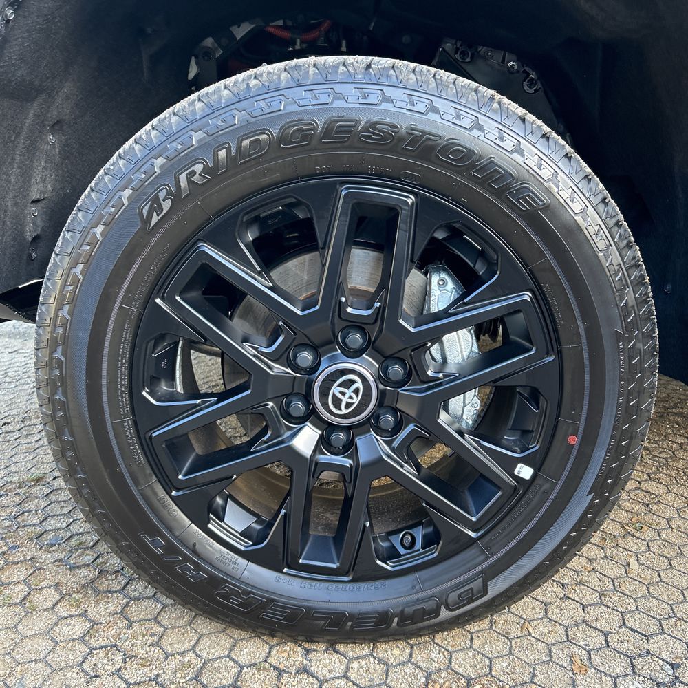 2025 Toyota Tundra Limited HV