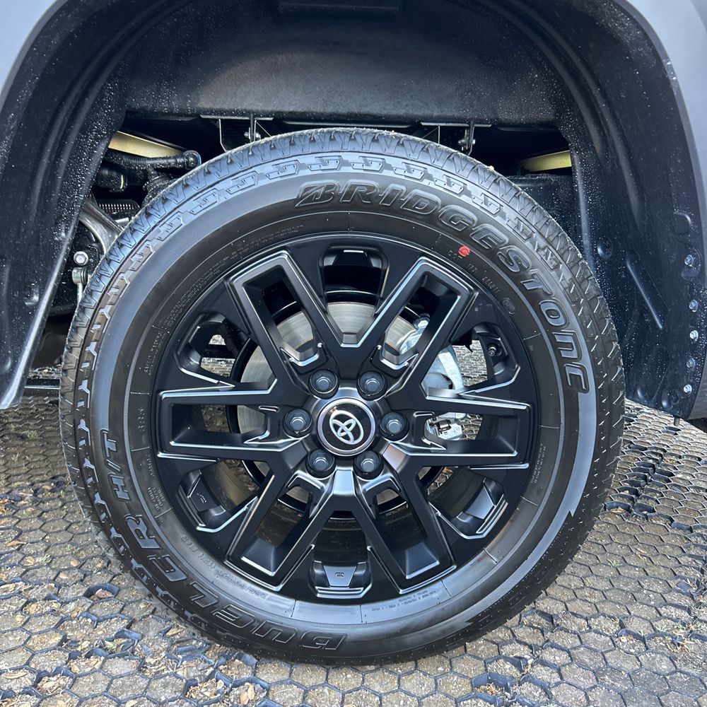 2025 Toyota Tundra Limited HV