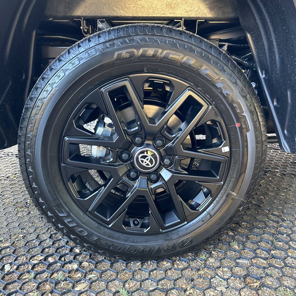 2025 Toyota Tundra Limited HV