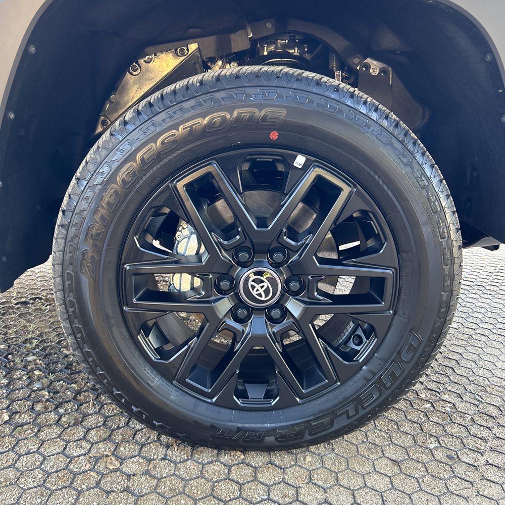 2025 Toyota Tundra Limited HV