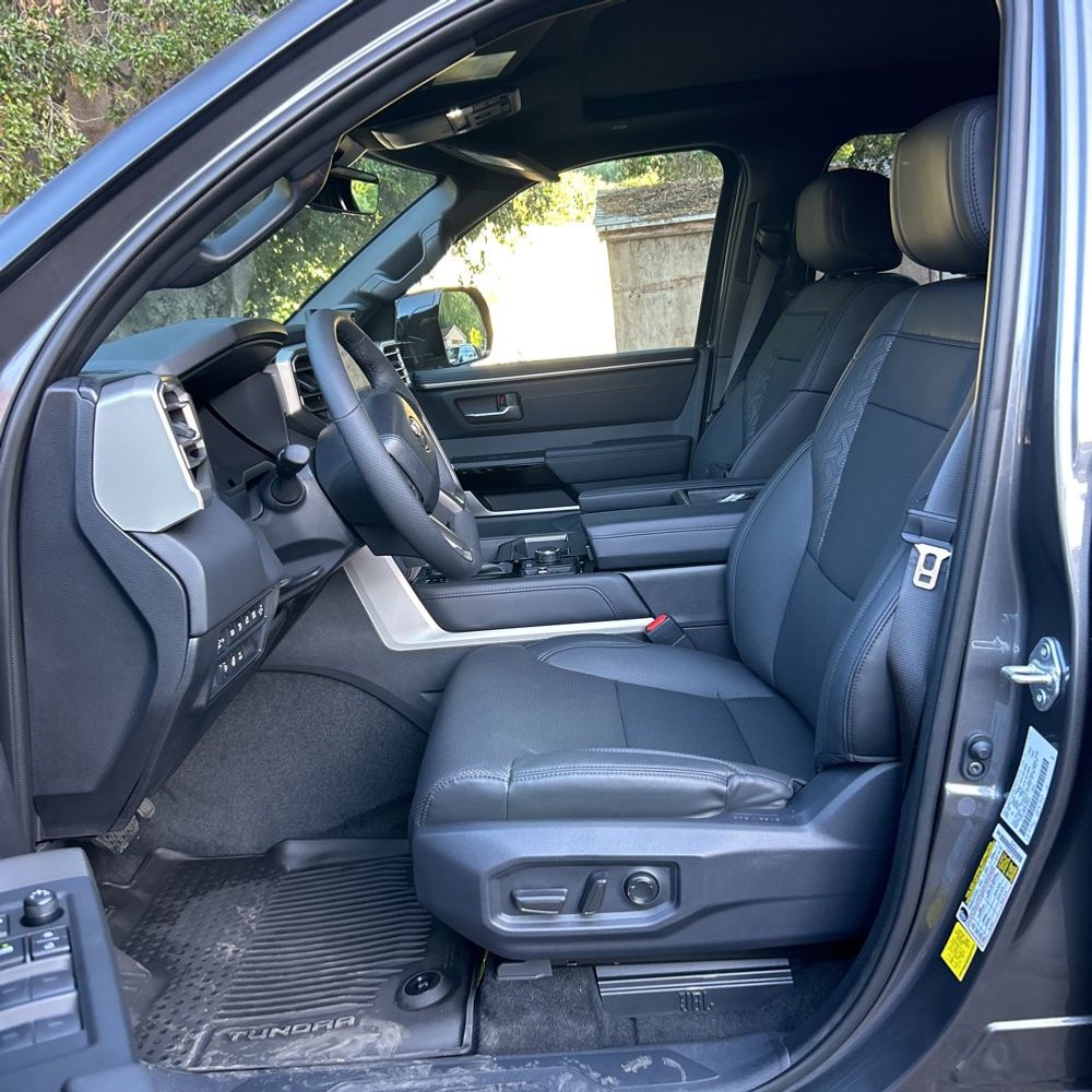 2025 Toyota Tundra Limited HV