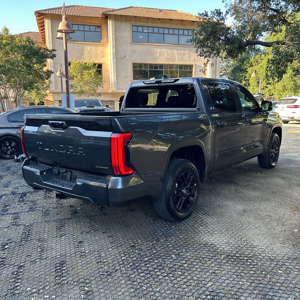 2025 Toyota Tundra Limited HV