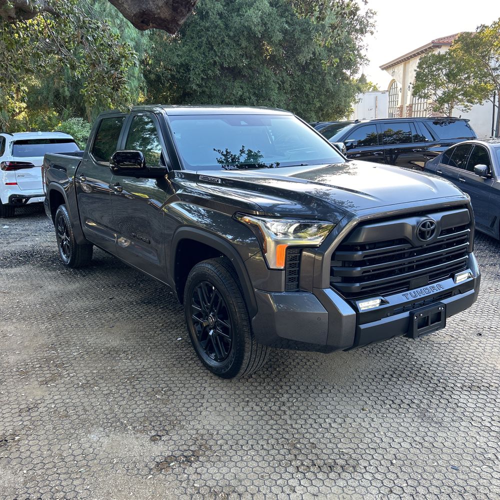 2025 Toyota Tundra Limited HV