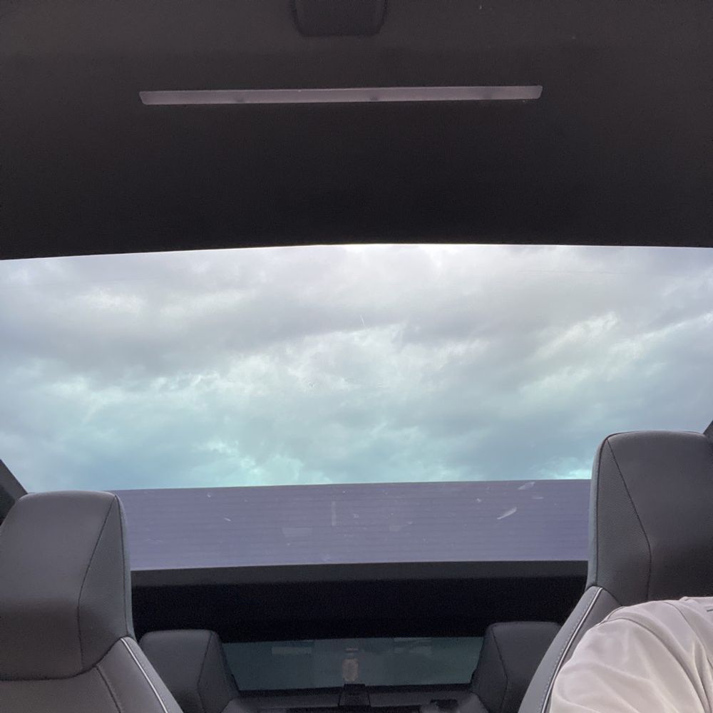 2024 Tesla Cybertruck Base
