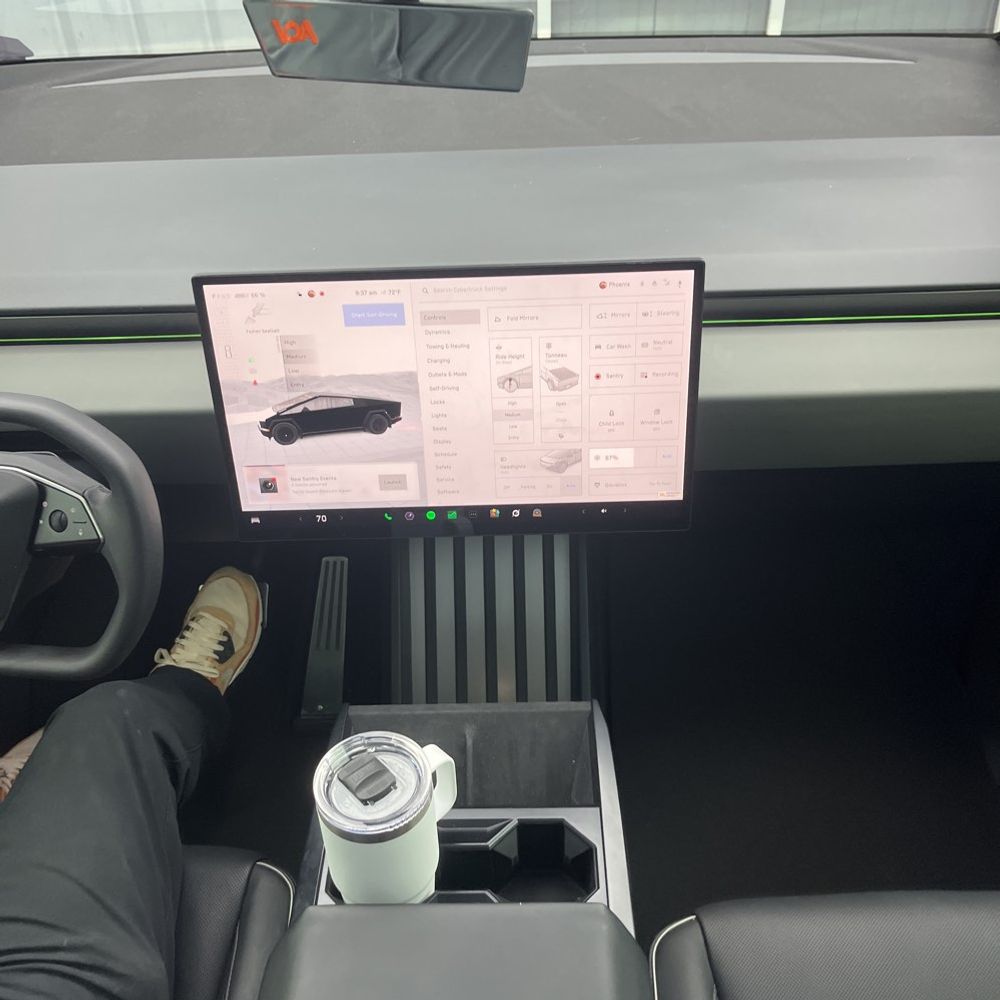2024 Tesla Cybertruck Base