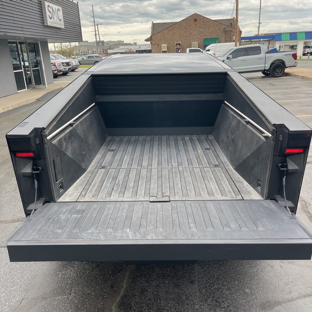 2024 Tesla Cybertruck Base