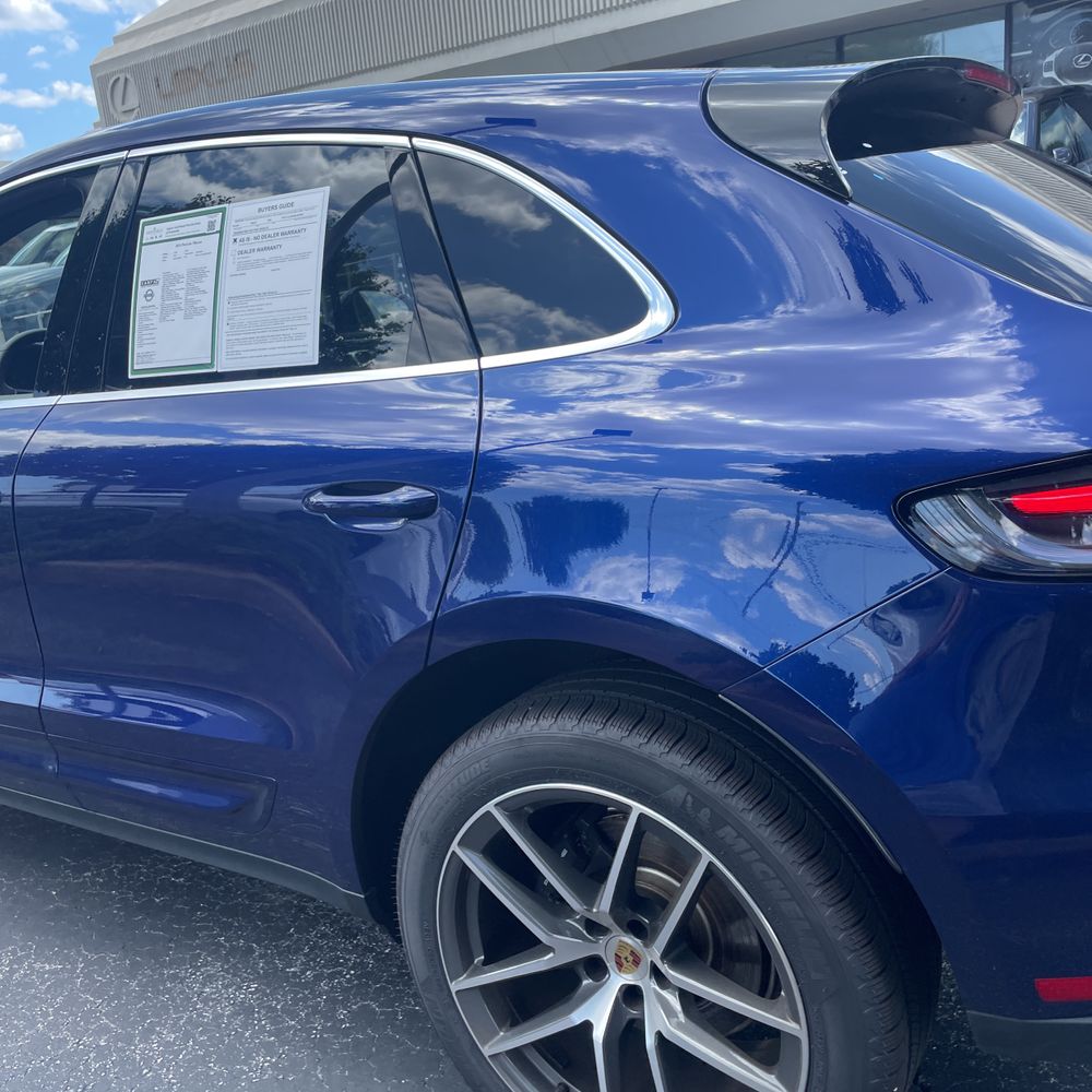 2024 Porsche Macan Base