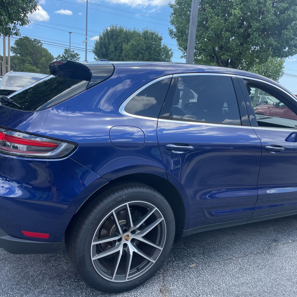 2024 Porsche Macan Base