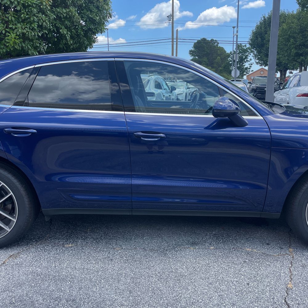2024 Porsche Macan Base