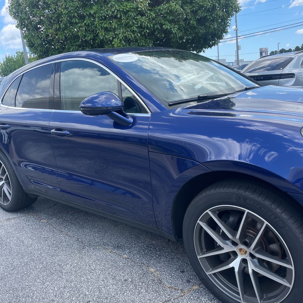 2024 Porsche Macan Base