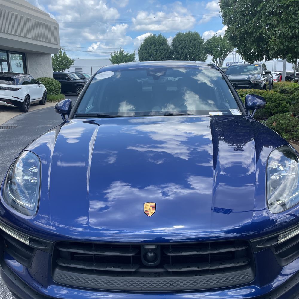 2024 Porsche Macan Base
