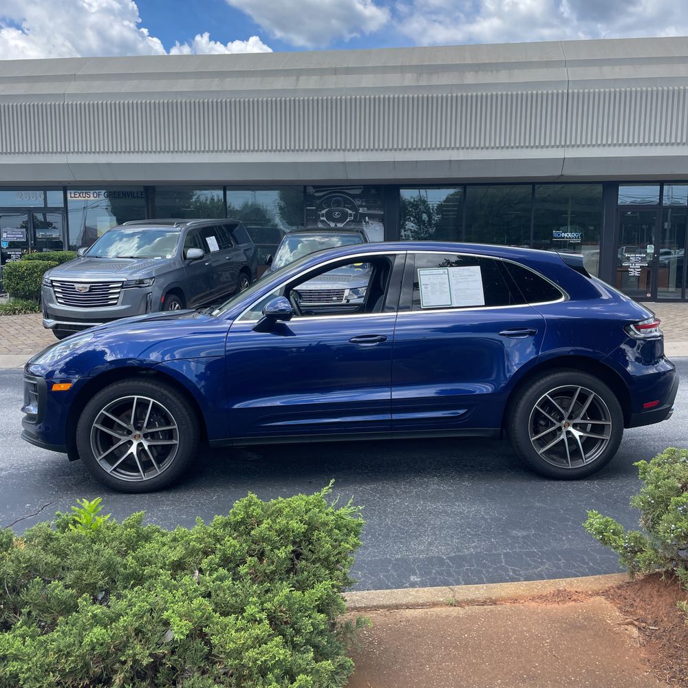 2024 Porsche Macan Base