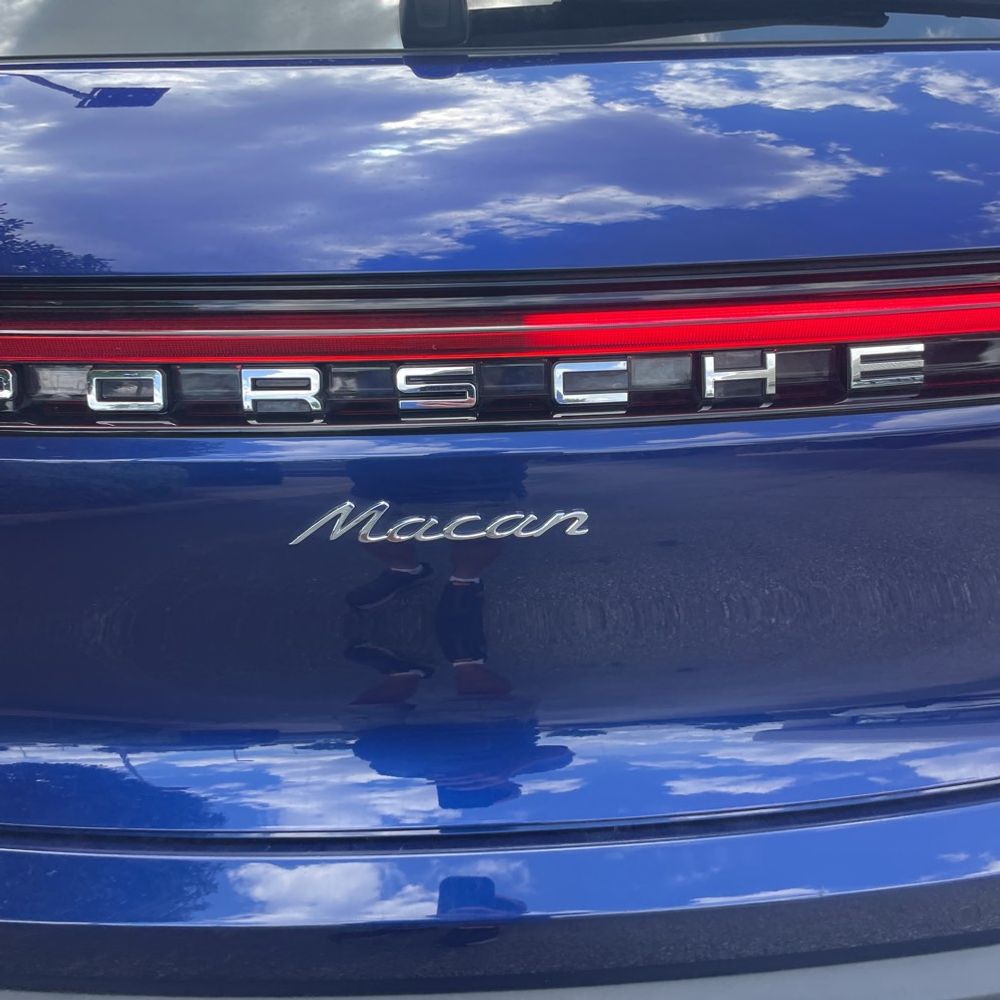2024 Porsche Macan Base