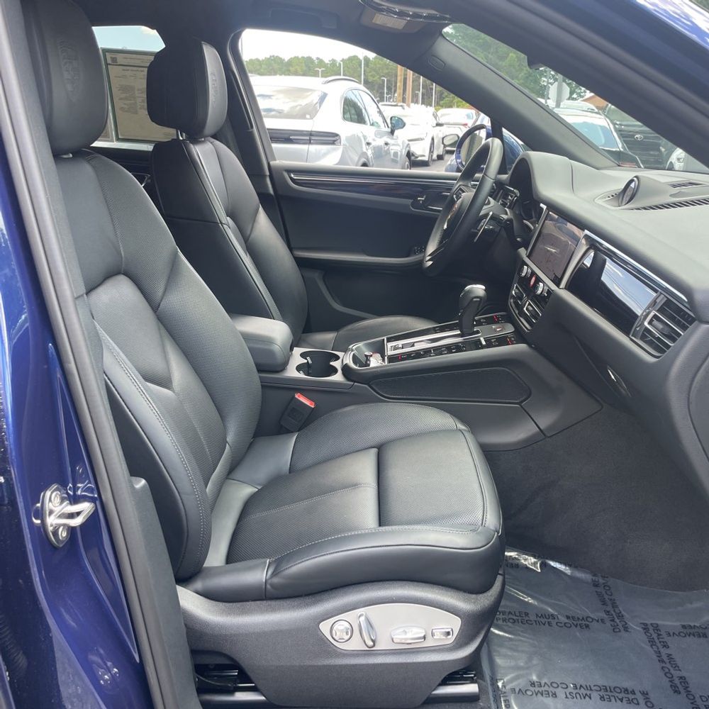 2024 Porsche Macan Base