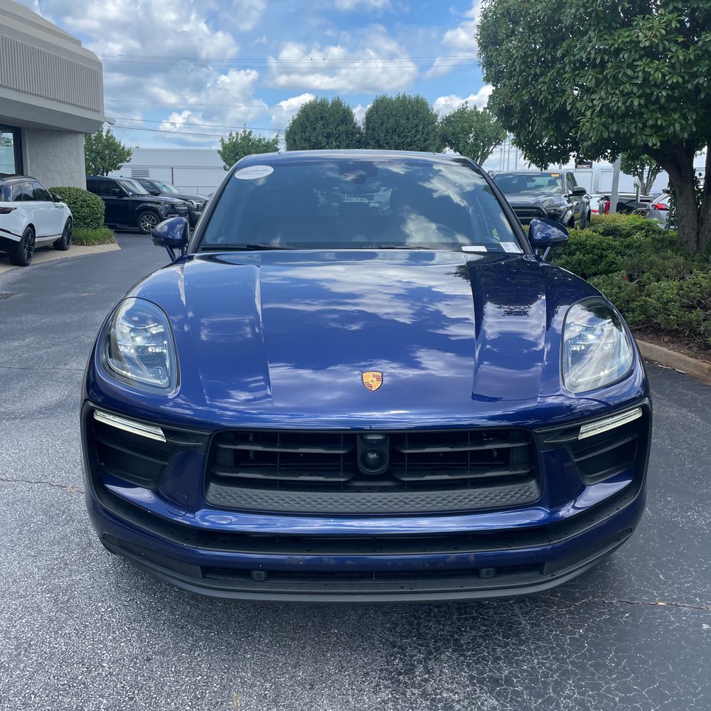 2024 Porsche Macan Base