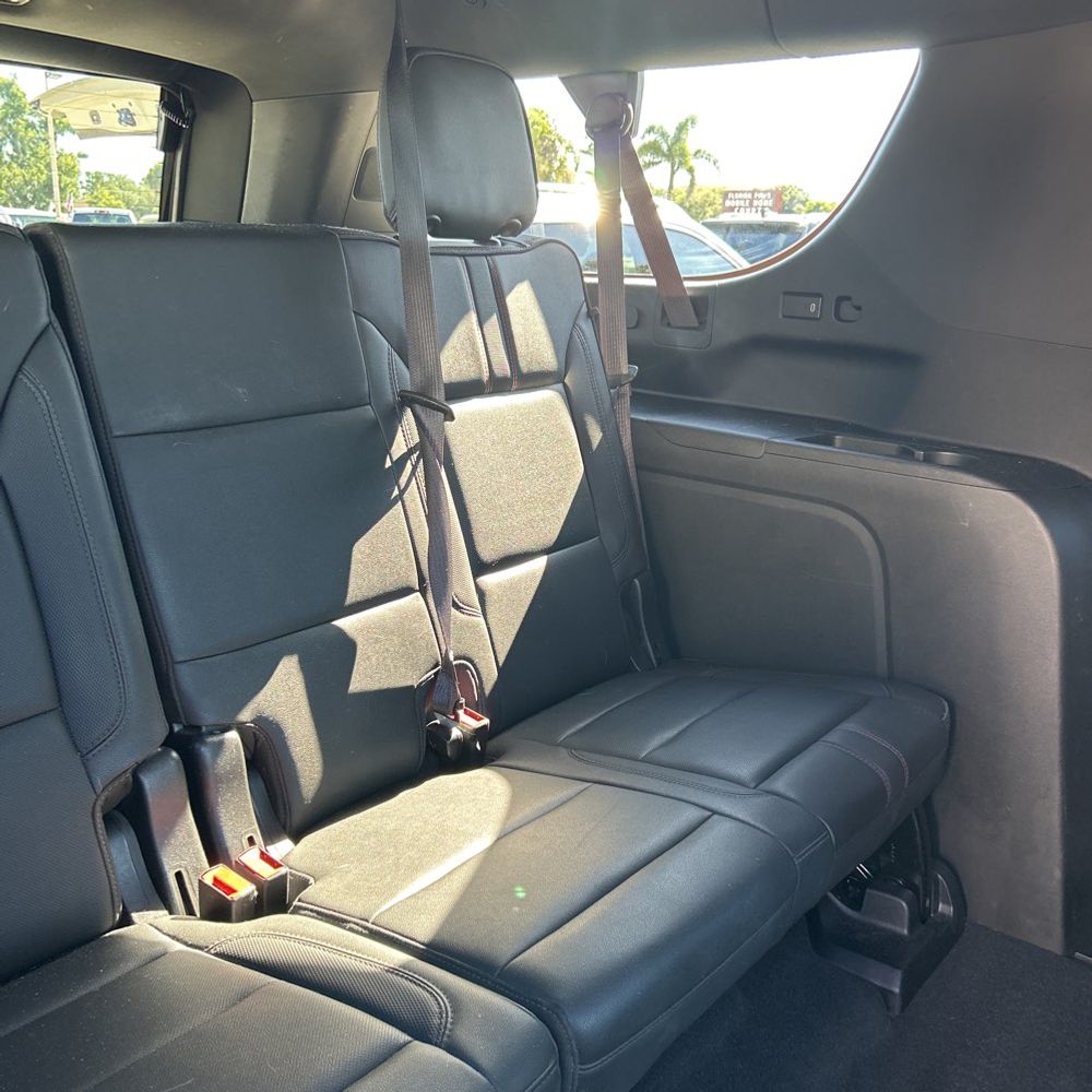 2022 Chevrolet Suburban RST