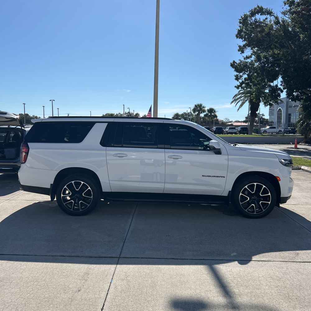 2022 Chevrolet Suburban RST