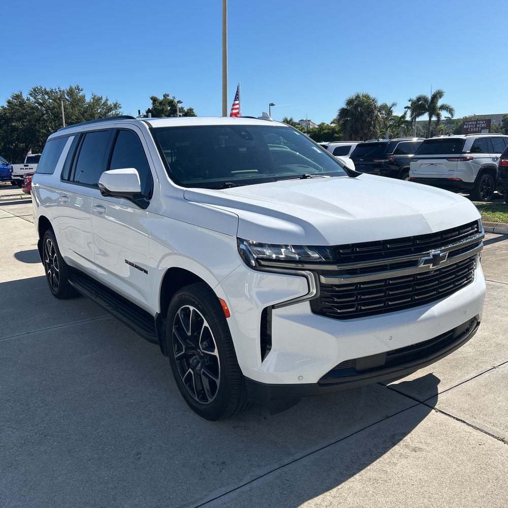 2022 Chevrolet Suburban RST