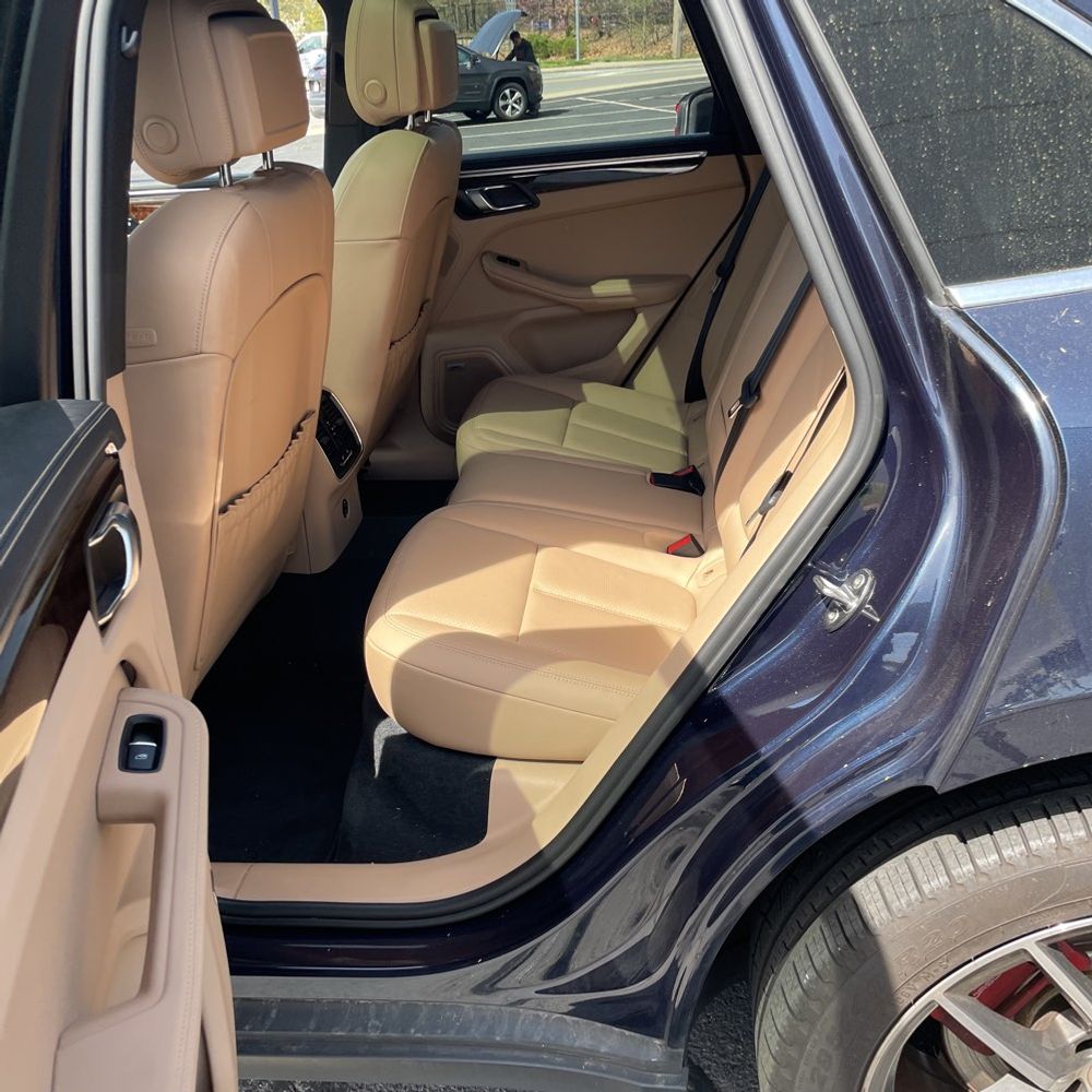 2022 Porsche Macan S