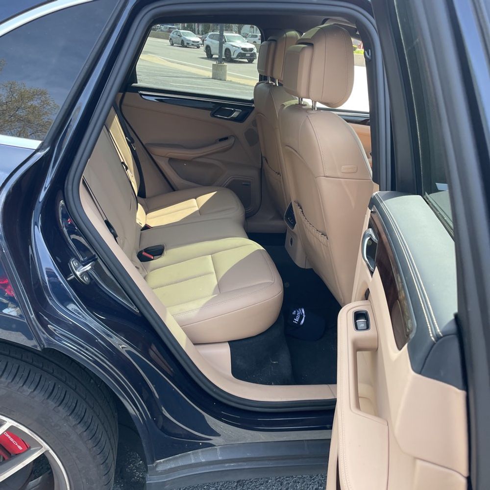 2022 Porsche Macan S