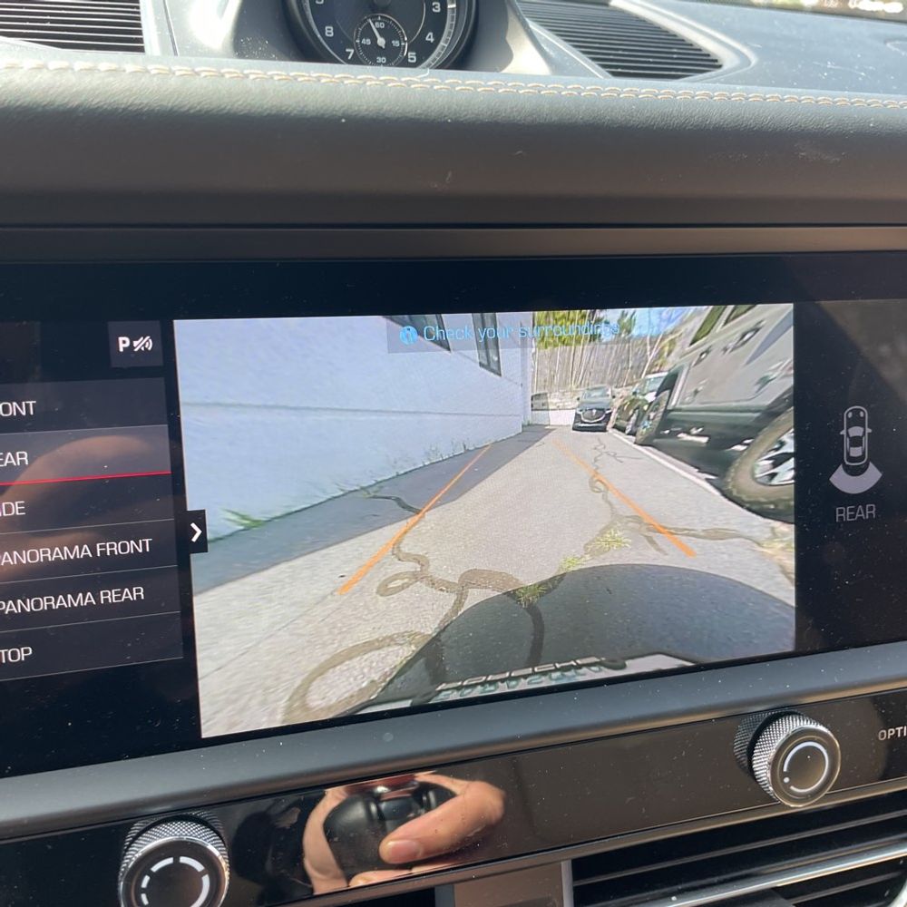 2022 Porsche Macan S