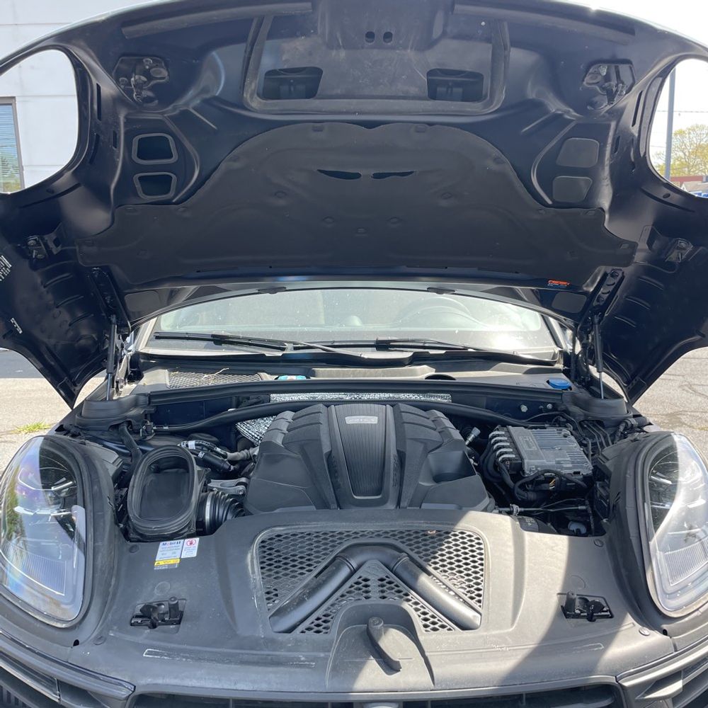 2022 Porsche Macan S