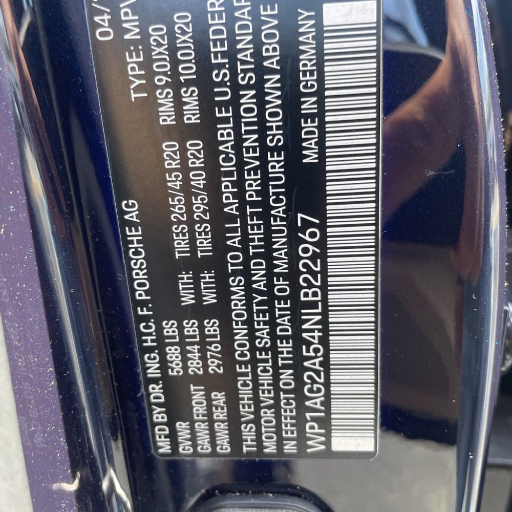 2022 Porsche Macan S