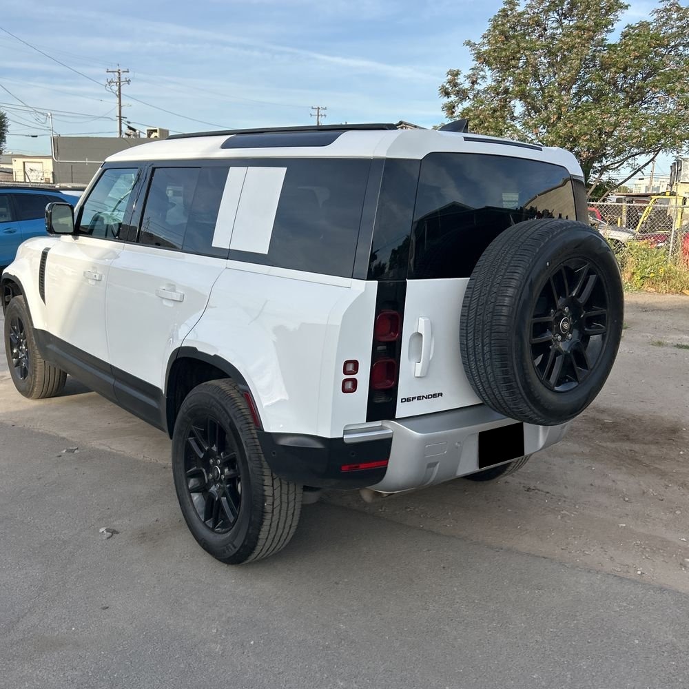 2025 Land Rover Defender 110 P300 S